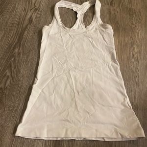 White lululemon tank top